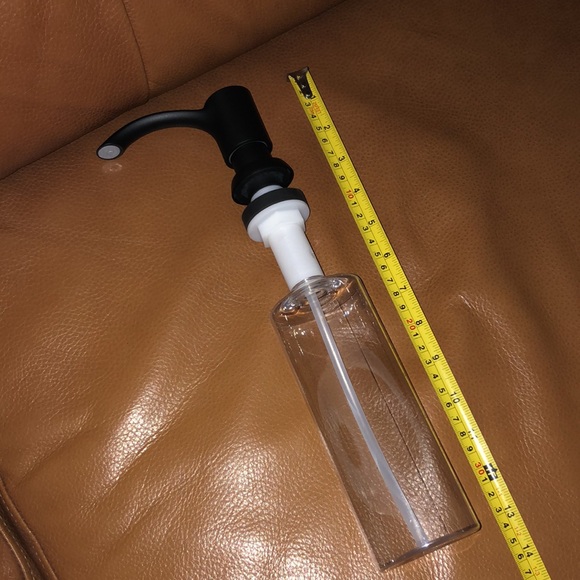 NWOT Top Refill Soap Dispenser ABS Pump Head 17oz Lotion Bottle Built-in Design - Picture 9 of 13